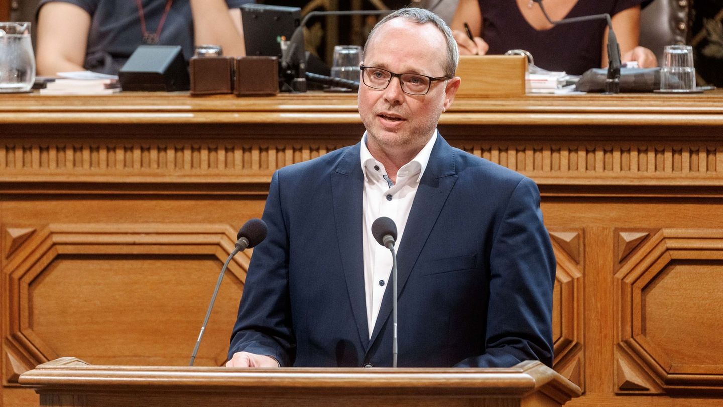 Gesetzesentwurf-Senat-will-Auskunftspflicht-bei-Regelanfrage-versch-rfen