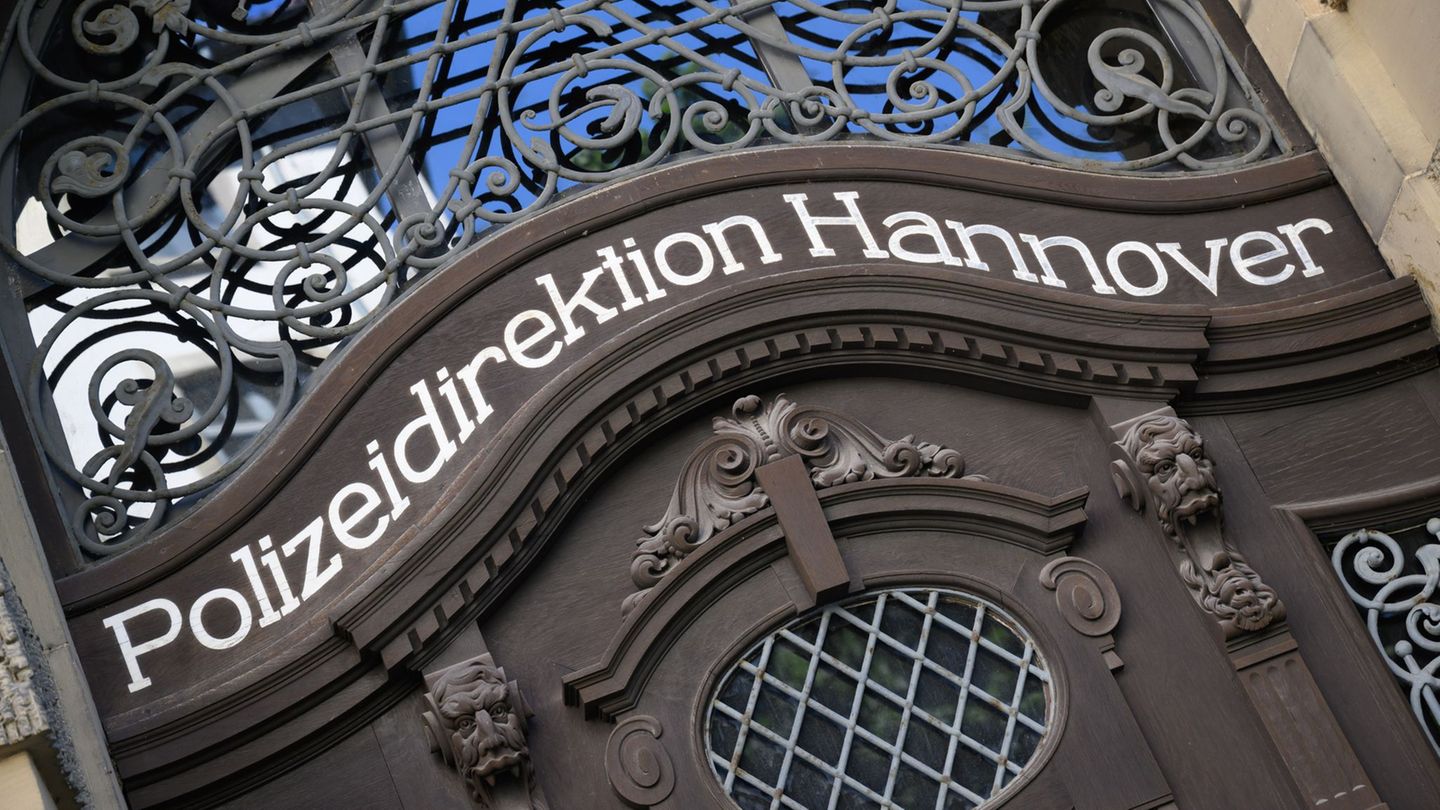 Disziplinarverfahren: Fünf Polizisten in Hannover vorläufig des Dienstes enthoben