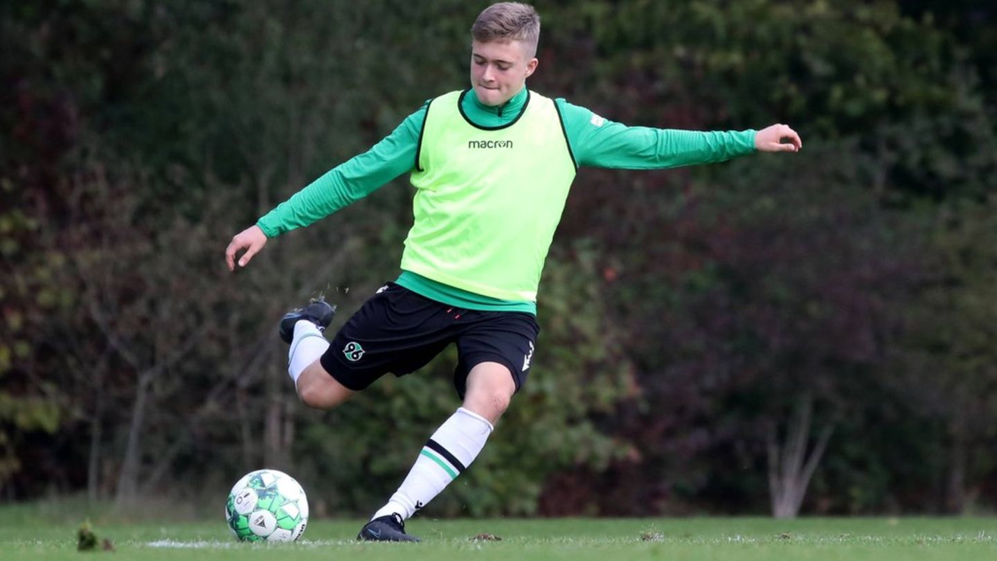 Phil Collins' Sohn Mathew: Training bei 1860 München