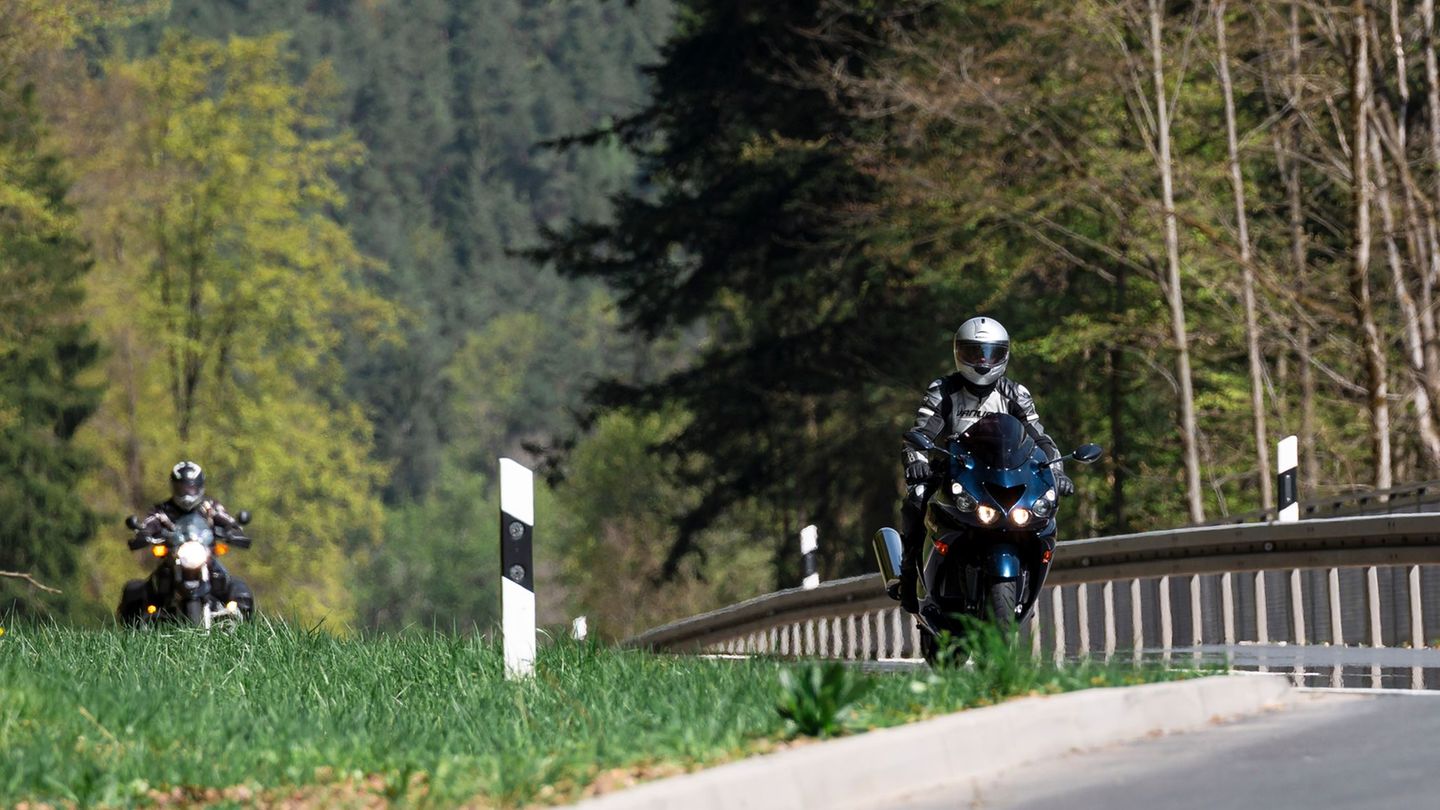 Wiedereinstieg aufs Motorrad: Nach Fahrpause: Wenn Männer über 50 wieder aufs Bike steigen