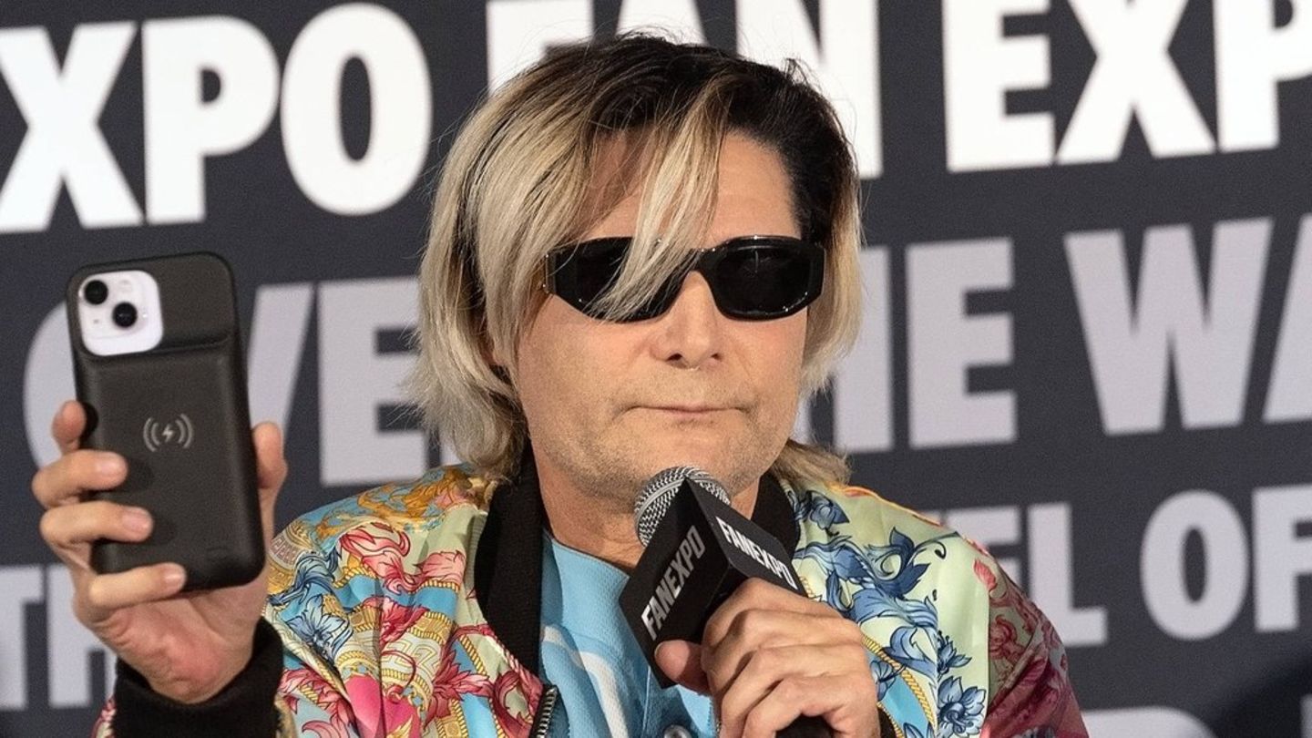 Corey Feldman: Gesundheitliche Probleme auf Flug