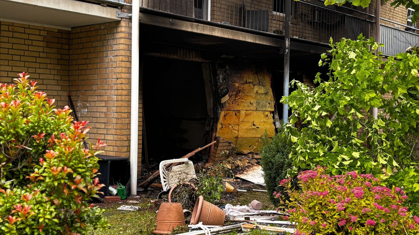Feuer: Ein Toter nach Explosion in einem Mehrfamilienhaus in Kropp