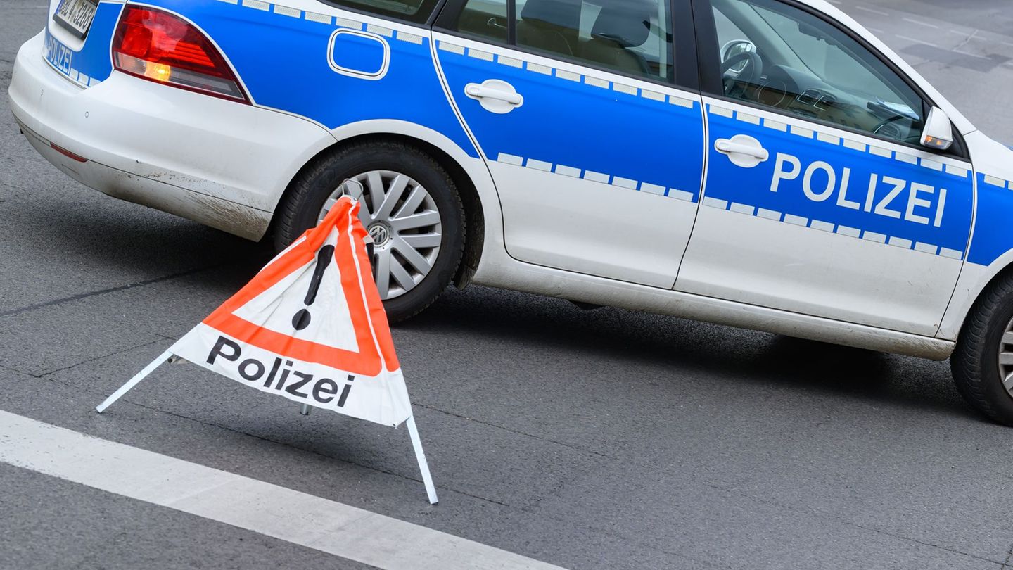Blauer Transporter gesichtet: Suche nach Viehdieben – Polizei bittet um Hinweise