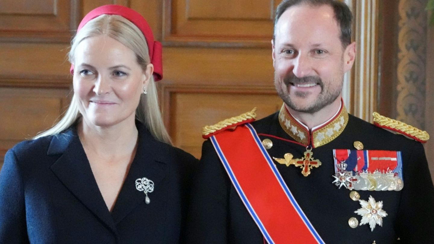 norwegens-kronprinz-haakon-will-wegen-kranker-ehefrau-termine-reduzieren