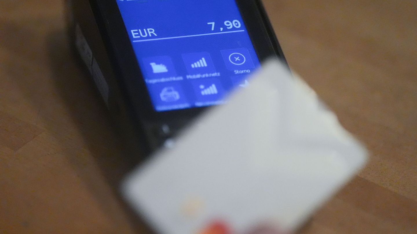 Bundesbank-Studie: Menschen in Deutschland zahlen überwiegend ohne Bargeld