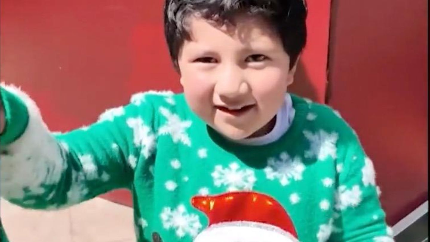 Bewegende WM-Geschichte: Kleiner Mexiko-Fan erobert Millionen Herzen – mit einem Weihnachtspulli