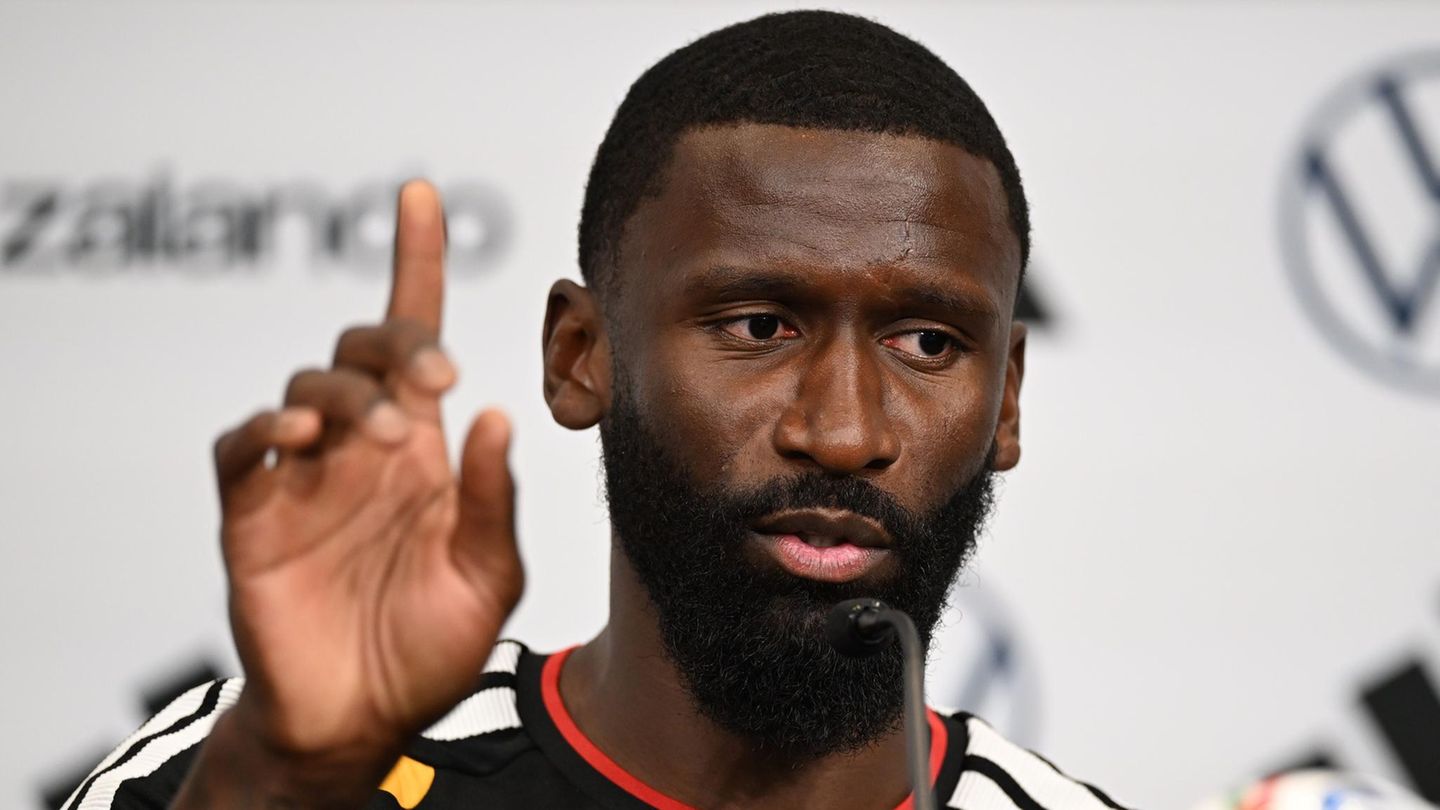Newsblog zur Fußball-WM: Antonio Rüdiger lobt Jonathan Tah: „Er ist der neue Chef“