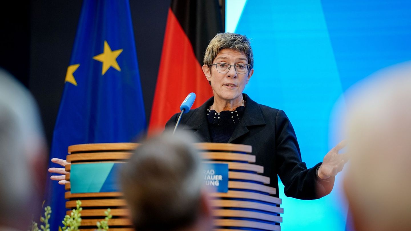 Koalition: Ex-CDU-Chefin warnt Union vor möglicher Minderheitsregierung