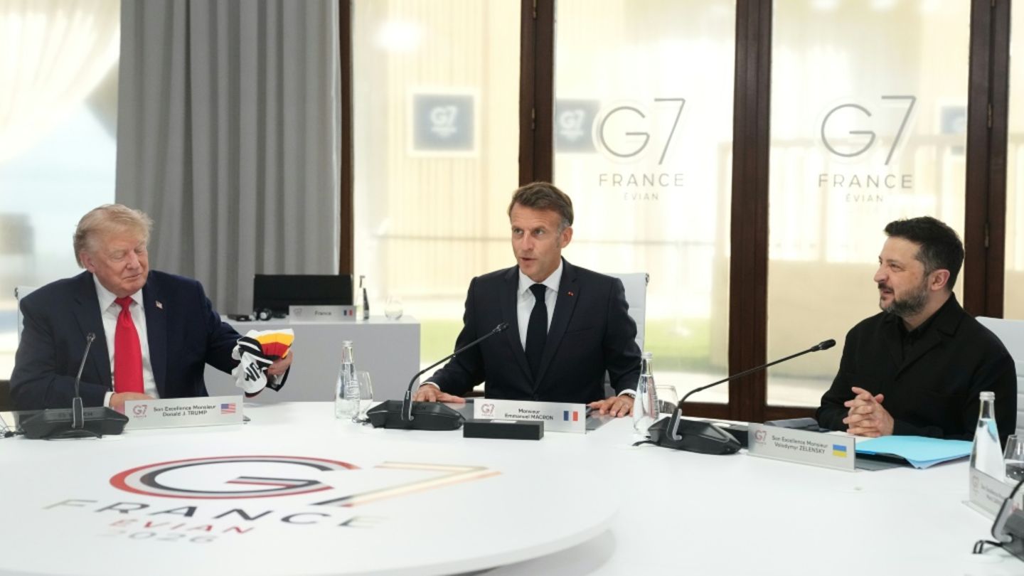 Selenskyj erörtert Ergebnisse des G7-Gipfels mit Trump und Macron