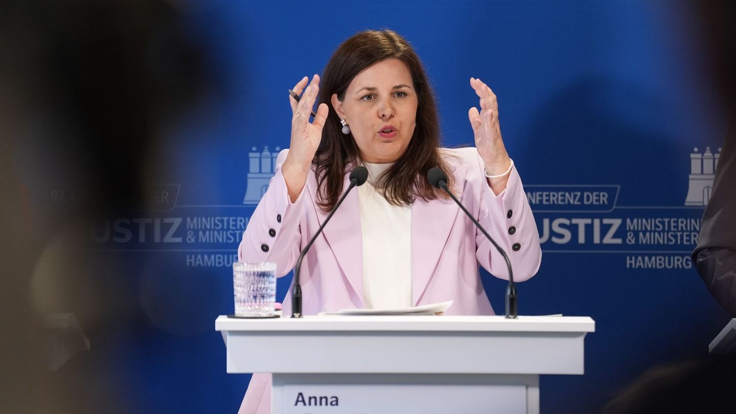 Verbraucherschutzkonferenz: Hamburg fordert besseren Schutz vor Werbung auf Social Media
