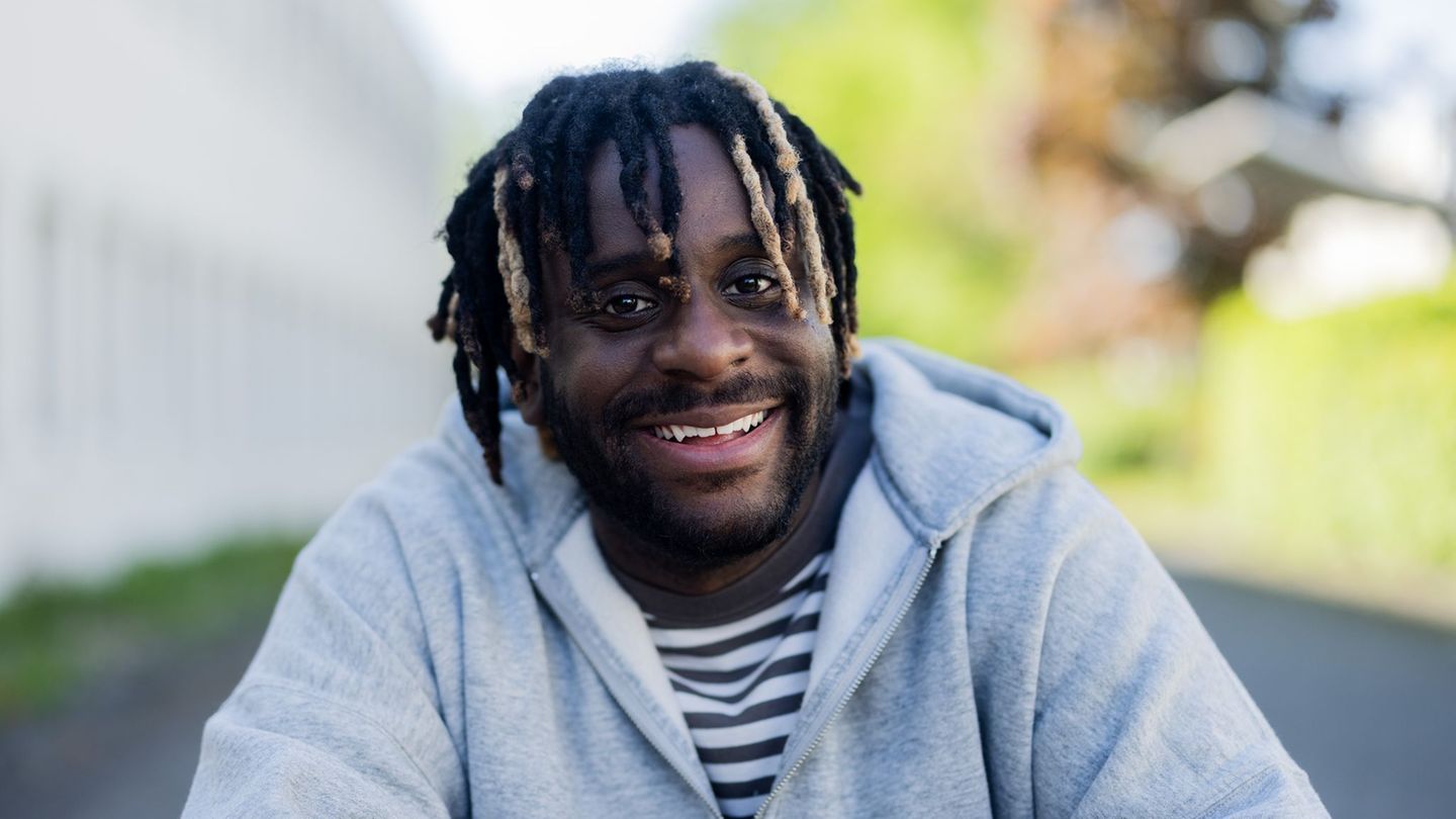 Debütalbum erscheint: Myles Smith: Vom Hörsaal zum Popstar mit Milliarden-Streams