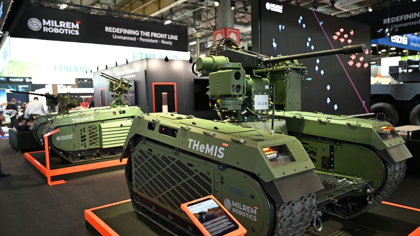 Rüstungsbranche: Panzer ohne Personal: Firmen bewerben autonome KI-Systeme