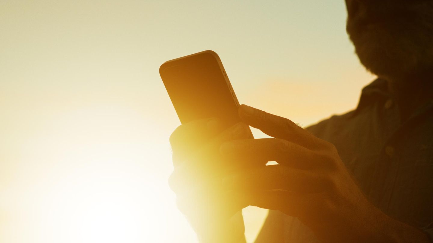 Empfindliche Technik: Ihr Smartphone mag Hitze noch weniger als Sie – so schützen Sie es