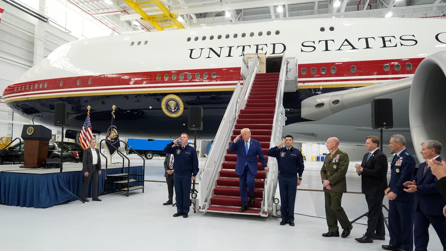 „Fliegendes Weißes Haus“: Neue Air Force One: Trump weiht sein 400-Millionen-Geschenk aus Katar ein