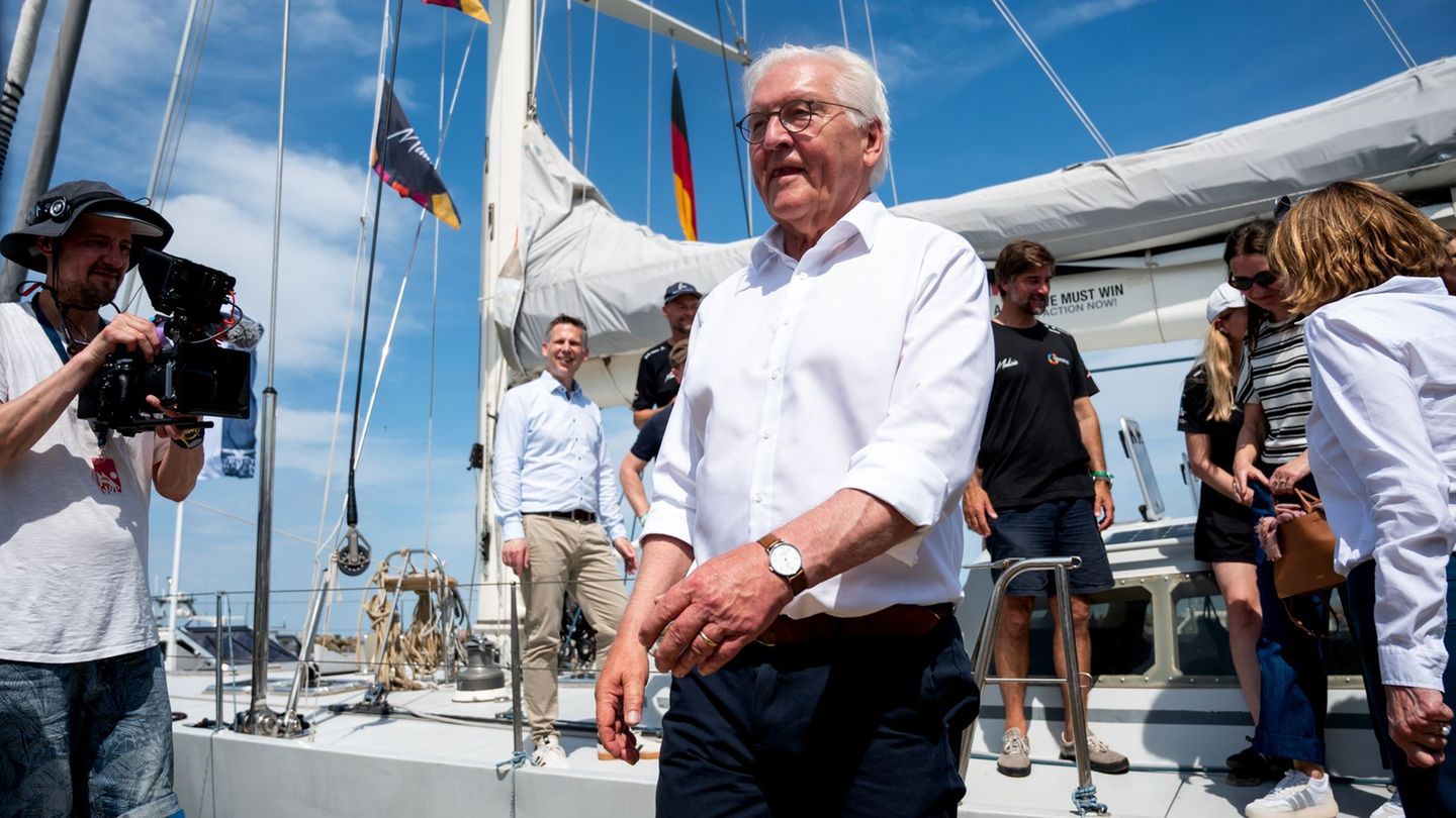 Bundespräsident im Norden: Steinmeier segelt zur Eröffnung der Kieler Woche