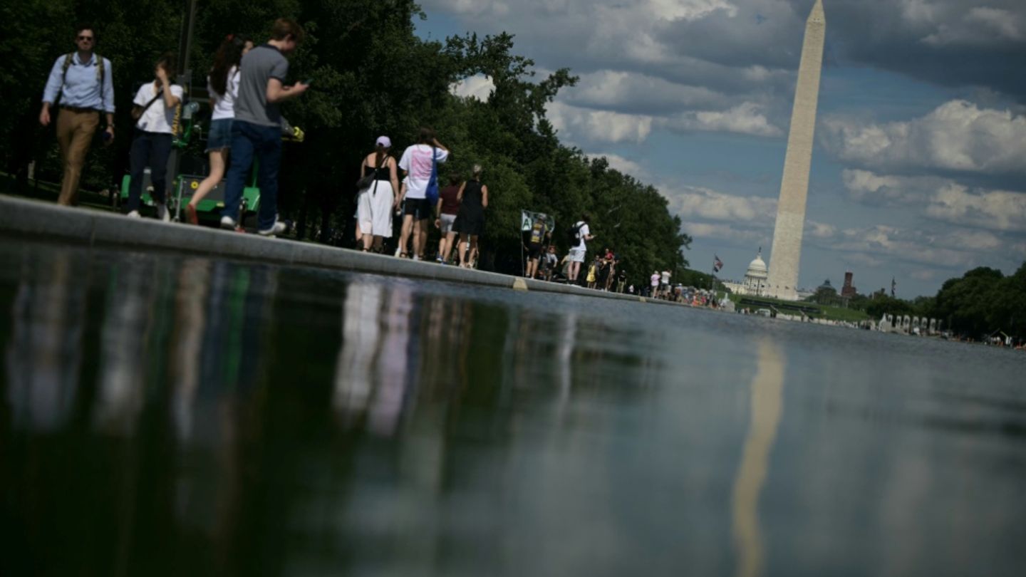 Trump gibt Vandalismus Schuld für Probleme an renoviertem Wasserbecken in Washington
