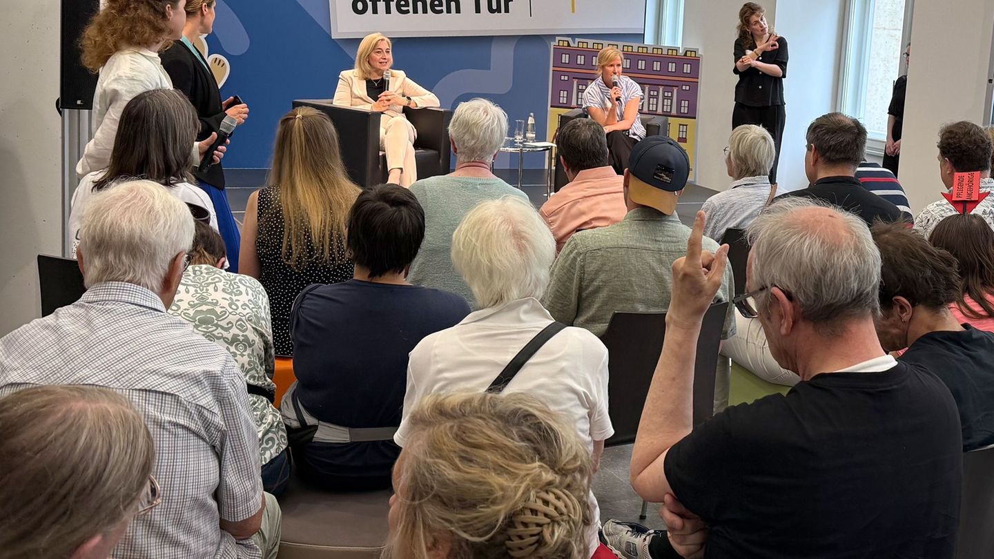 Streit um Sparpaket: Warken stößt bei Dialog auf Bürgerproteste