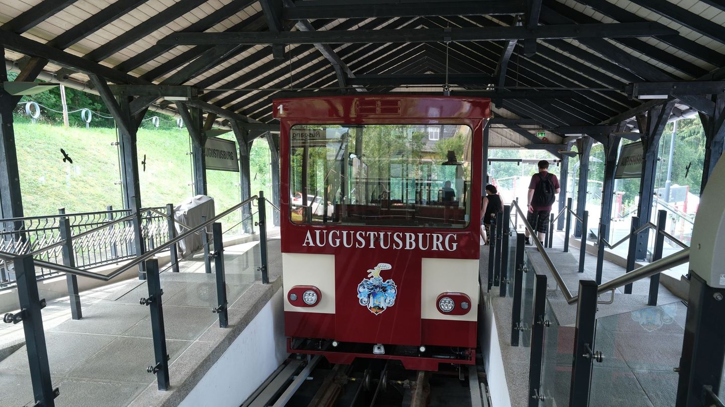 „Alte Lady“ von Augustusburg: Betreiber und Gäste feiern 115 Jahre Drahtseilbahn