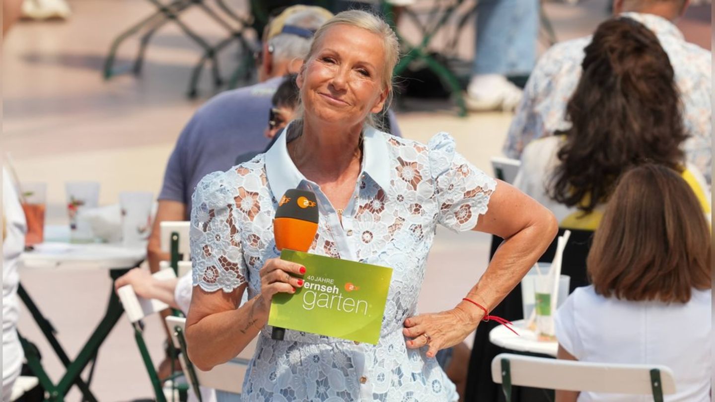 Andrea Kiewel im „Fernsehgarten“: Moderatorin springt in den Pool