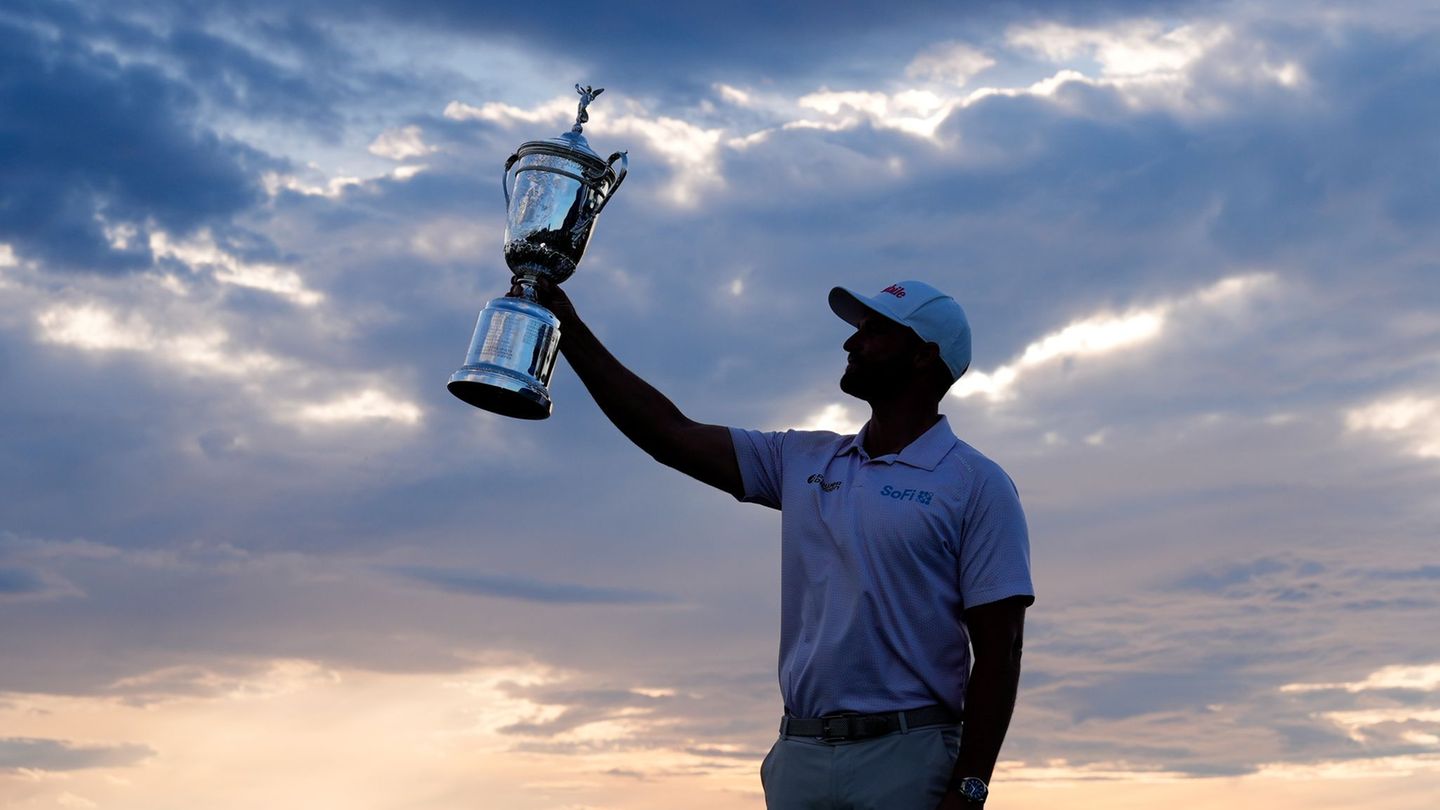 Turnier auf Long Island: Golfprofi Clark triumphiert zum zweiten Mal bei der US Open
