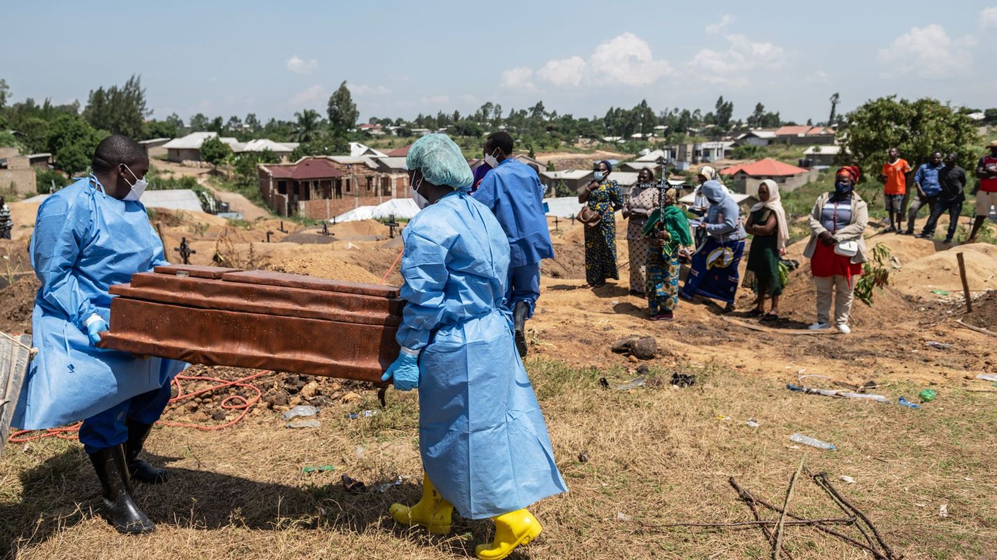 Ebola im Kongo: Zahl der Ebola-Fälle im Kongo steigt auf mehr als 1000