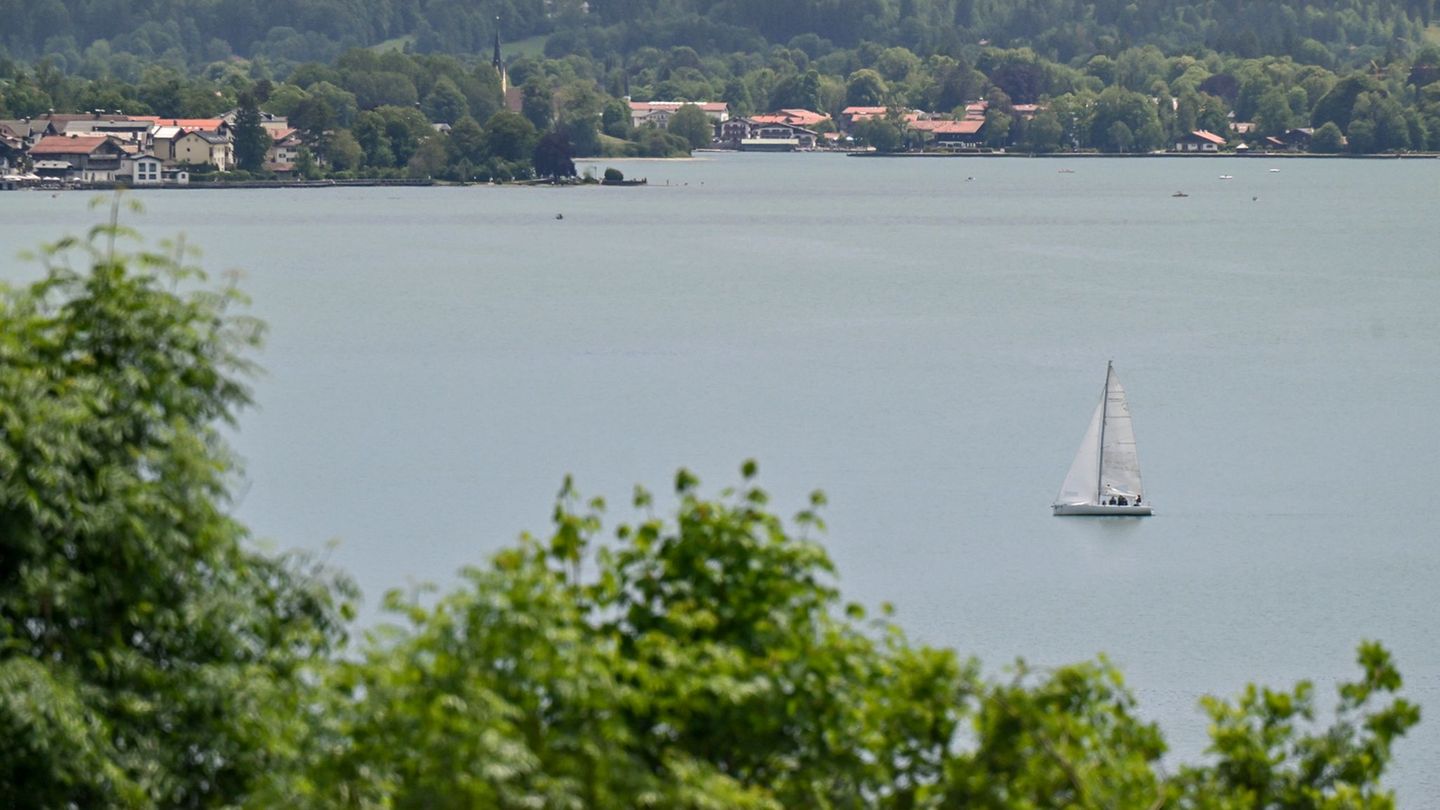 Rettungsversuche erfolglos: 22-Jähriger stirbt bei Badeausflug im Tegernsee