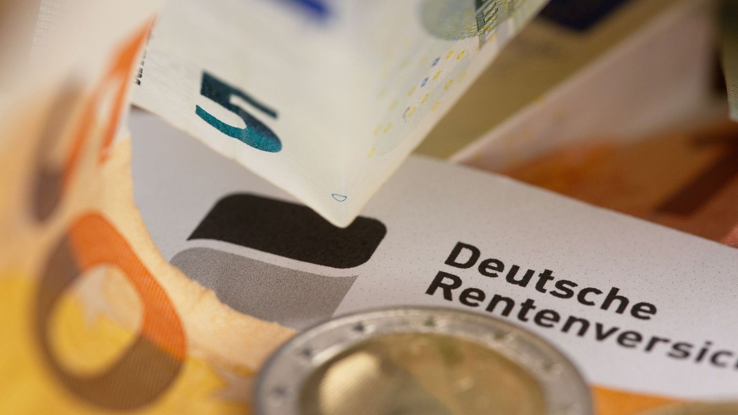 Koalition und Reformen: Kommission empfiehlt: Rente grundsätzlich erst ab 64