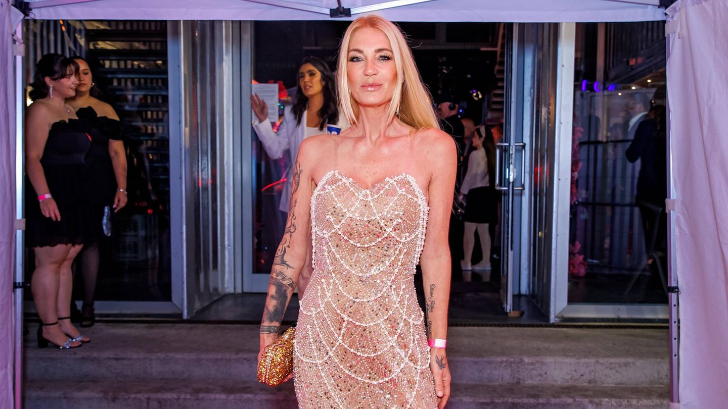 Sarah Kern is now on OnlyFans - | and defends herself