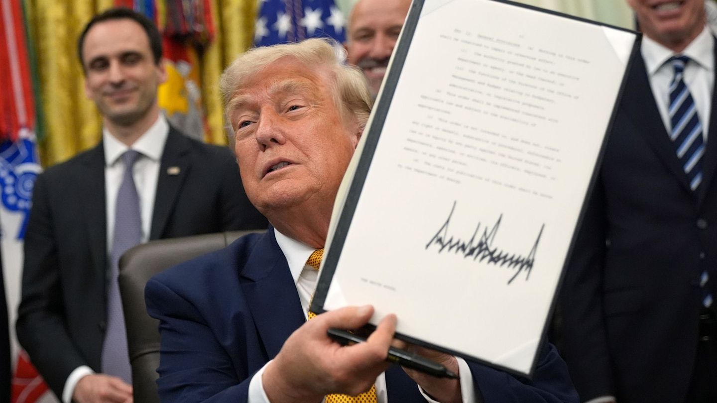 Zukunftstechnik: Trump ordnet schnellere Entwicklung von Quantencomputern an