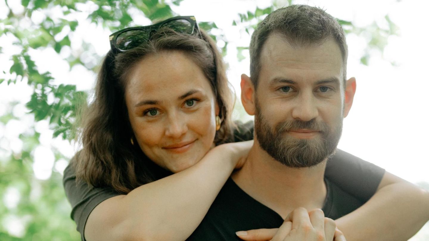 Dating-Apps: Diese Paare hatten auf Tinder keinen Erfolg – so fanden sie die Liebe