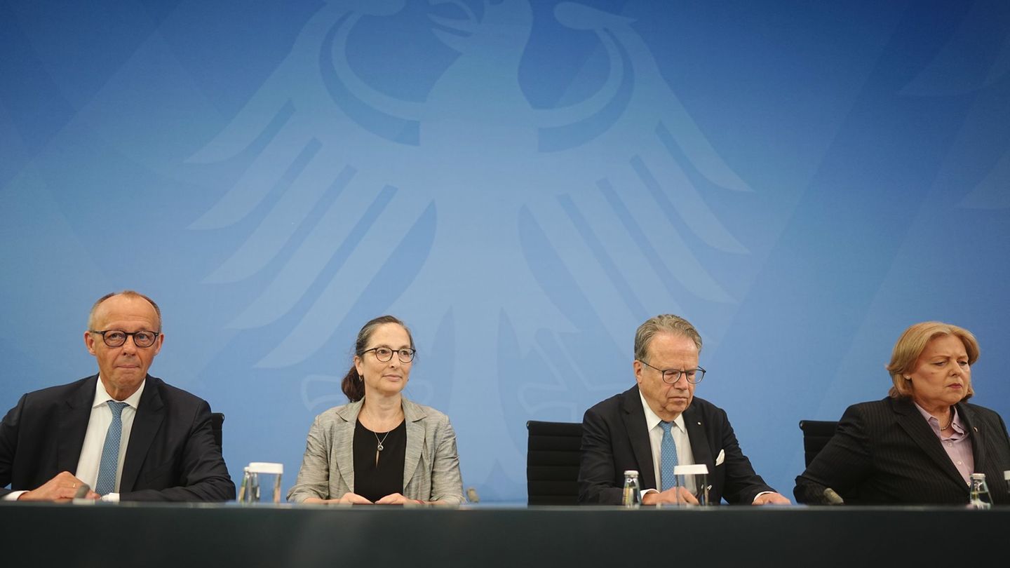 Altersvorsorge: Rhein sieht Rentenvorschläge als gute Grundlage für Zukunft