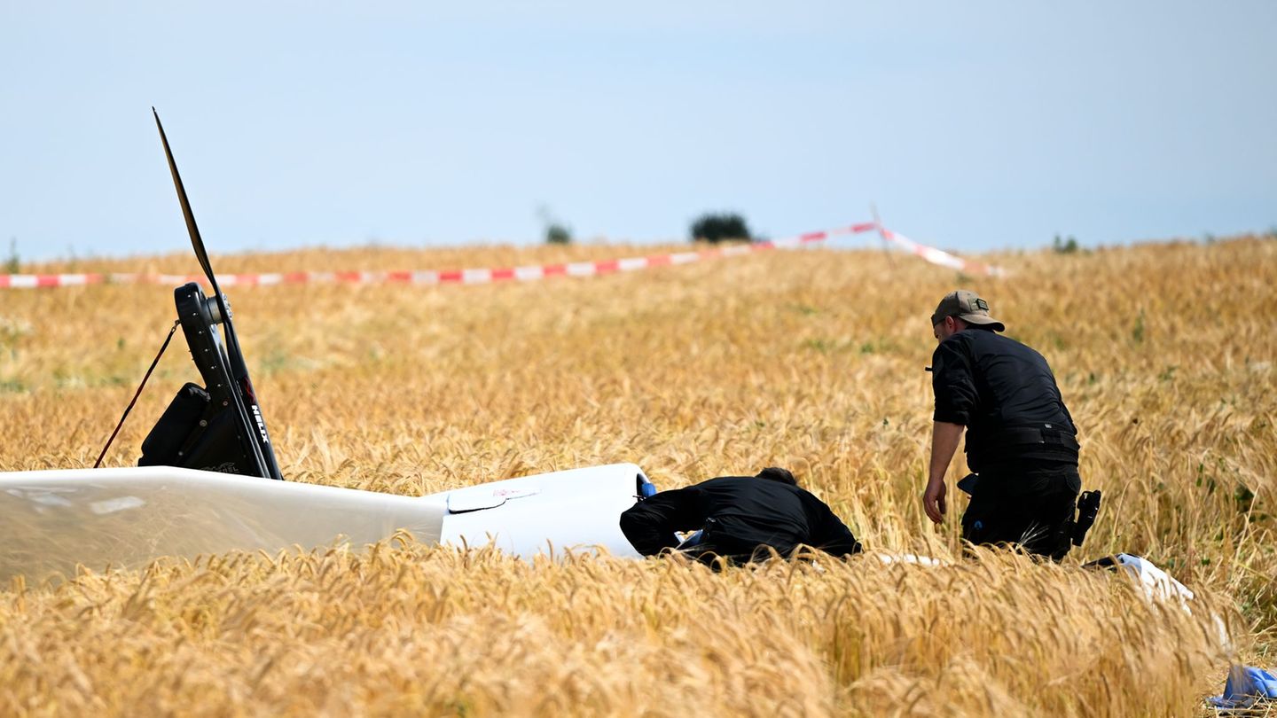 Unglück in Mittelhessen: Kleinflugzeug in Mittelhessen abgestürzt - Zwei Tote