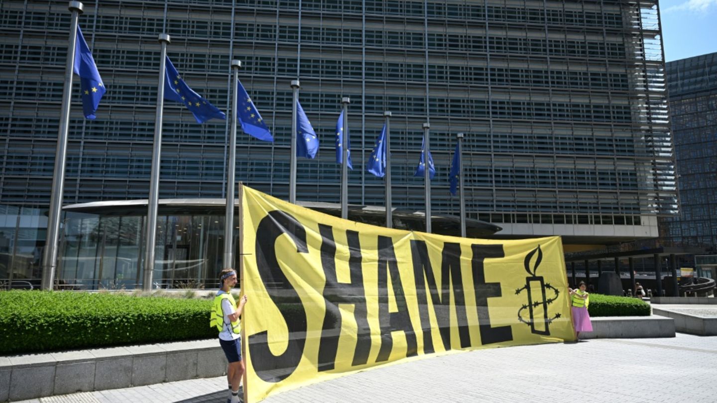 Taliban-Vertreter erstmals zu Gesprächen mit der EU über Abschiebungen in Brüssel