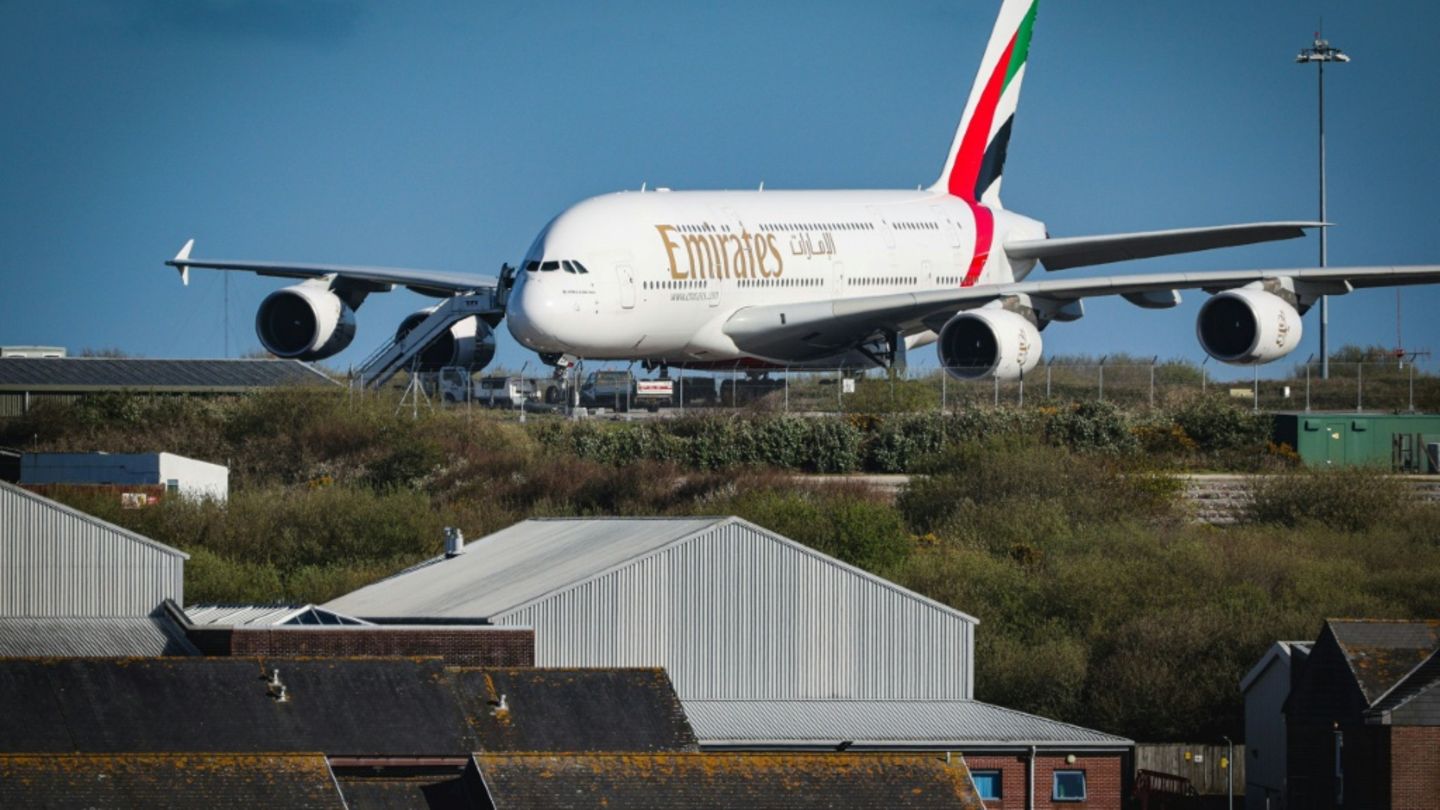 Risse an Flugzeugflügeln: Airbus überprüft 16 Maschinen vom Typ A380