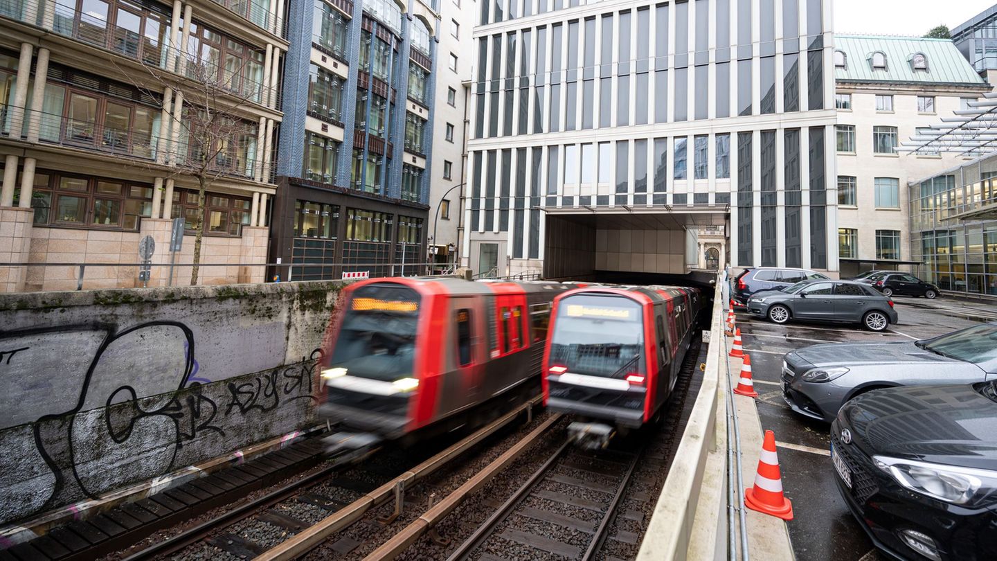 Bahn: Verkehr der Hochbahn nicht von Funkstörung betroffen