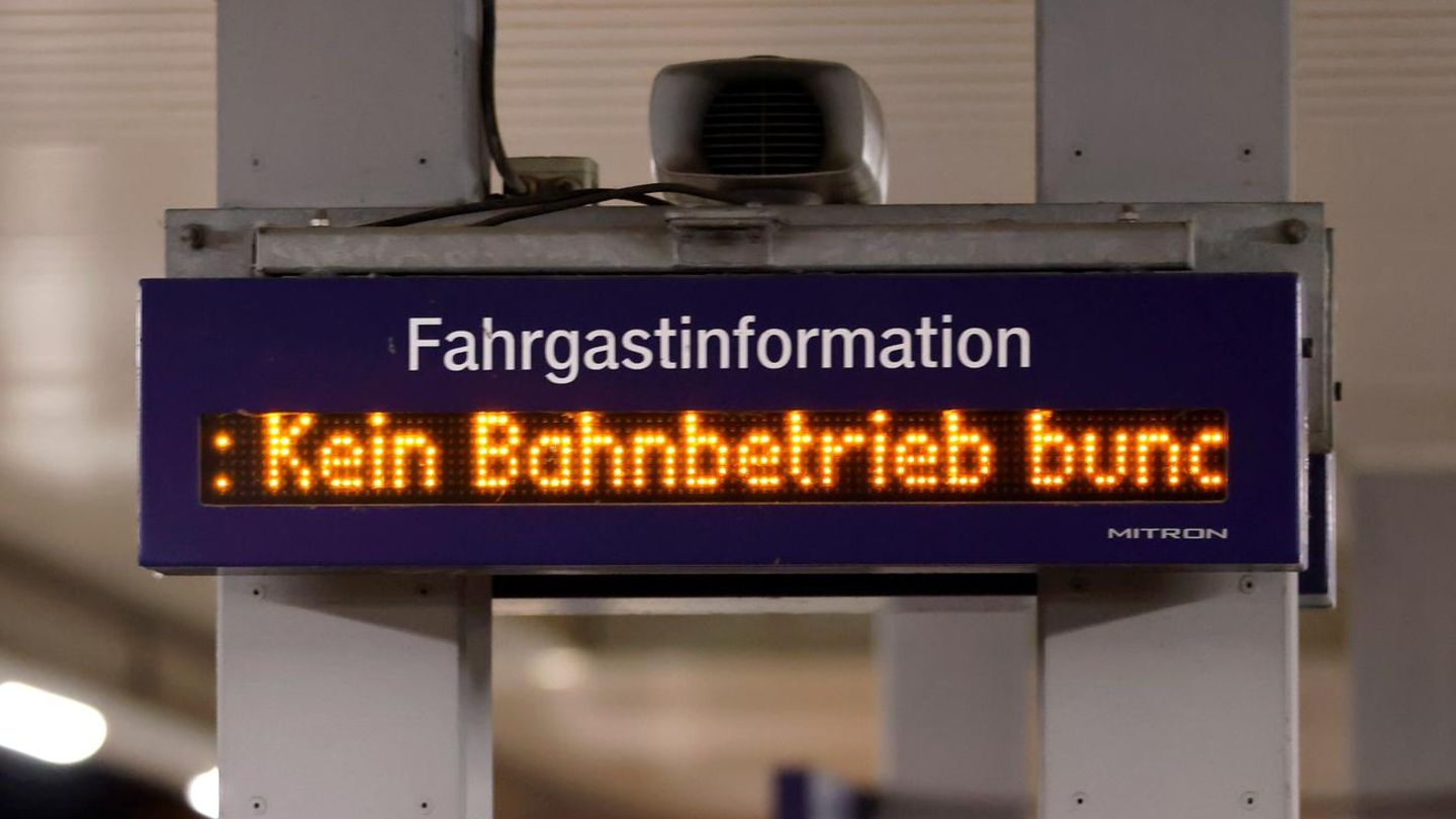 Großstörung: Deutsche Bahn: Technischer Tausch löste Betriebsstillstand aus