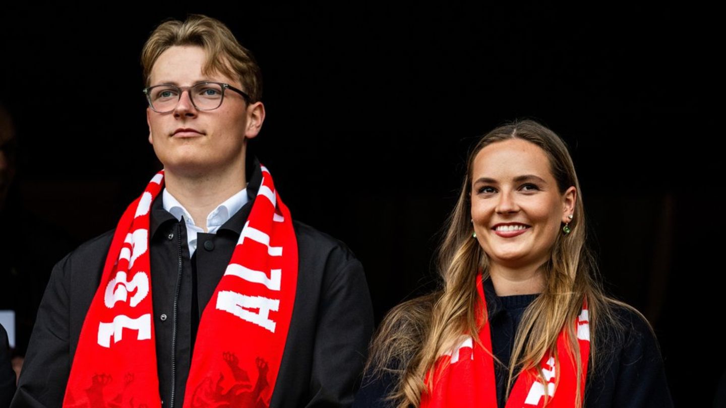 Ingrid Alexandra und Sverre Magnus: Nach WM-Besuch stürmen sie selbst den Rasen