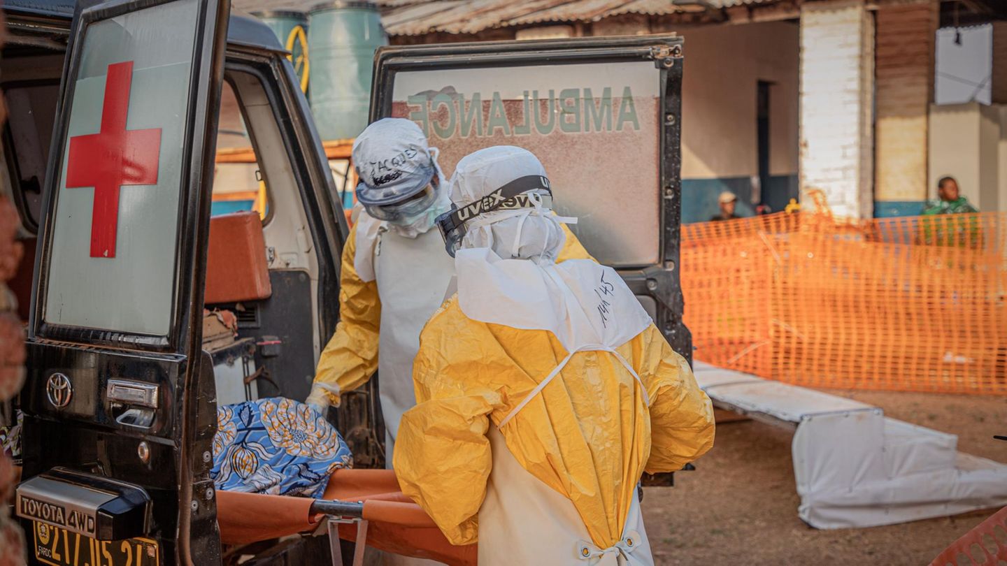 Lebensbedrohliche Krankheit: Zurückgekehrter Arzt aus Kongo bringt Ebola nach Europa