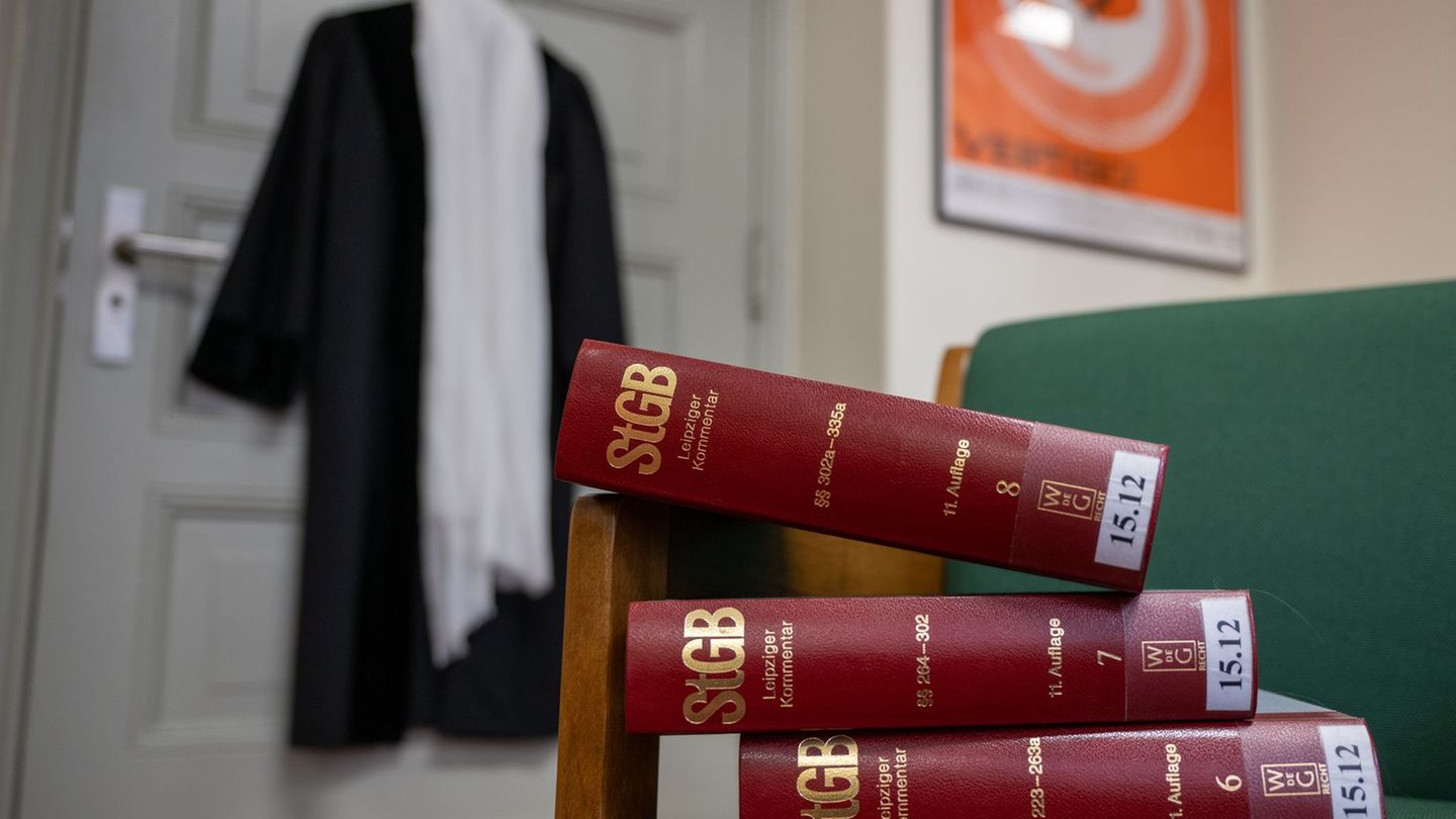 Ruhestandsregelung: Richter bald länger im Dienst? – Sondersitzung geplant