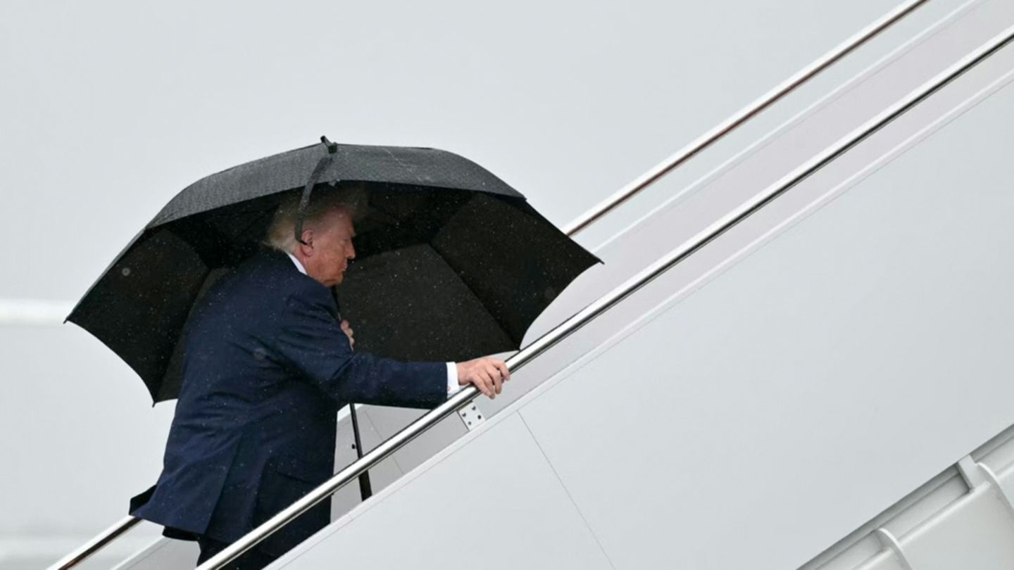 Trump knüpft Unterschrift für Wohnraum-Gesetz an Verabschiedung von Wahlgesetz
