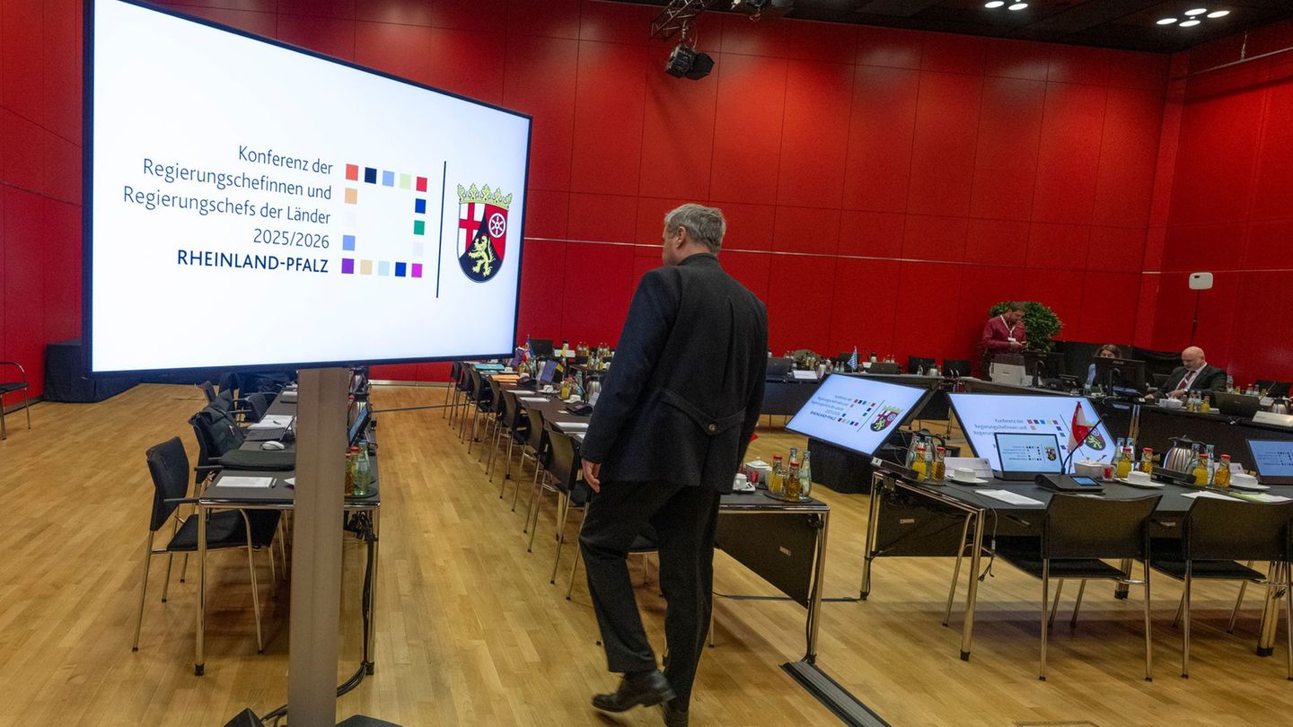 Treffen in Berlin: Merz und Länderchefs diskutieren über Finanzen