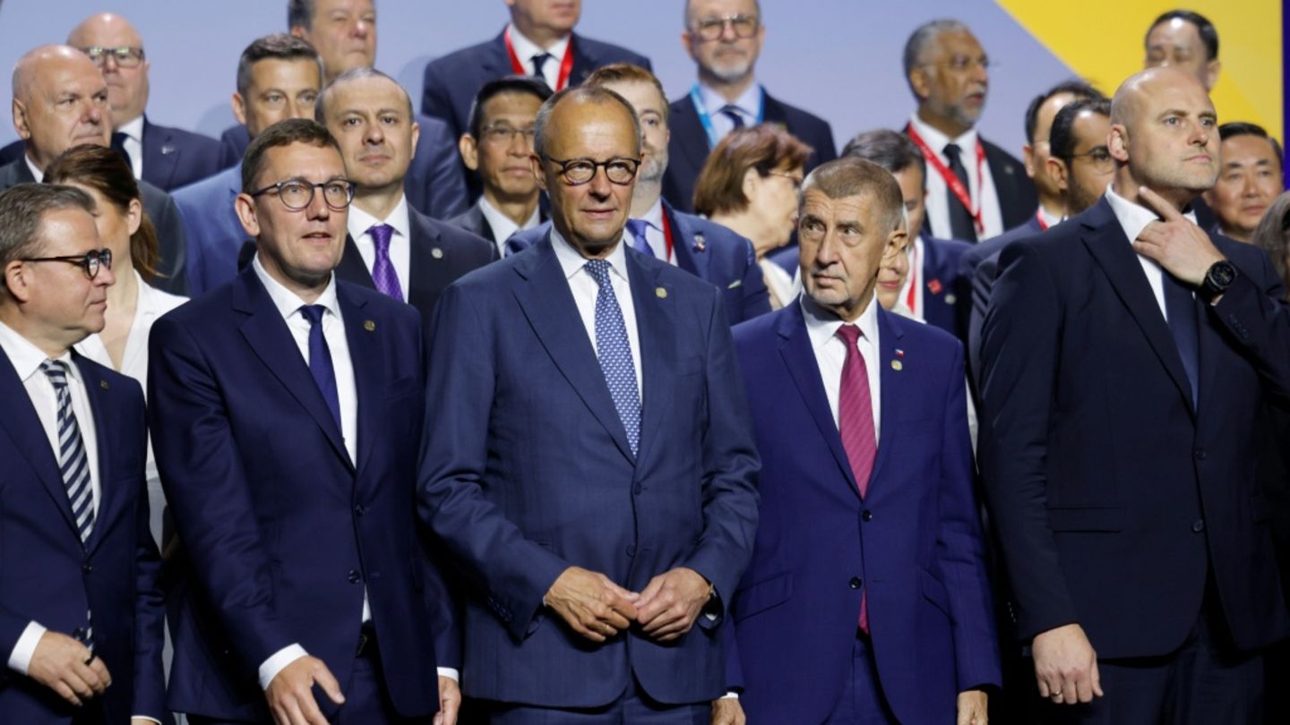 Merz auf Wiederaufbaukonferenz: Wir stehen „Seite an Seite“ mit der Ukraine