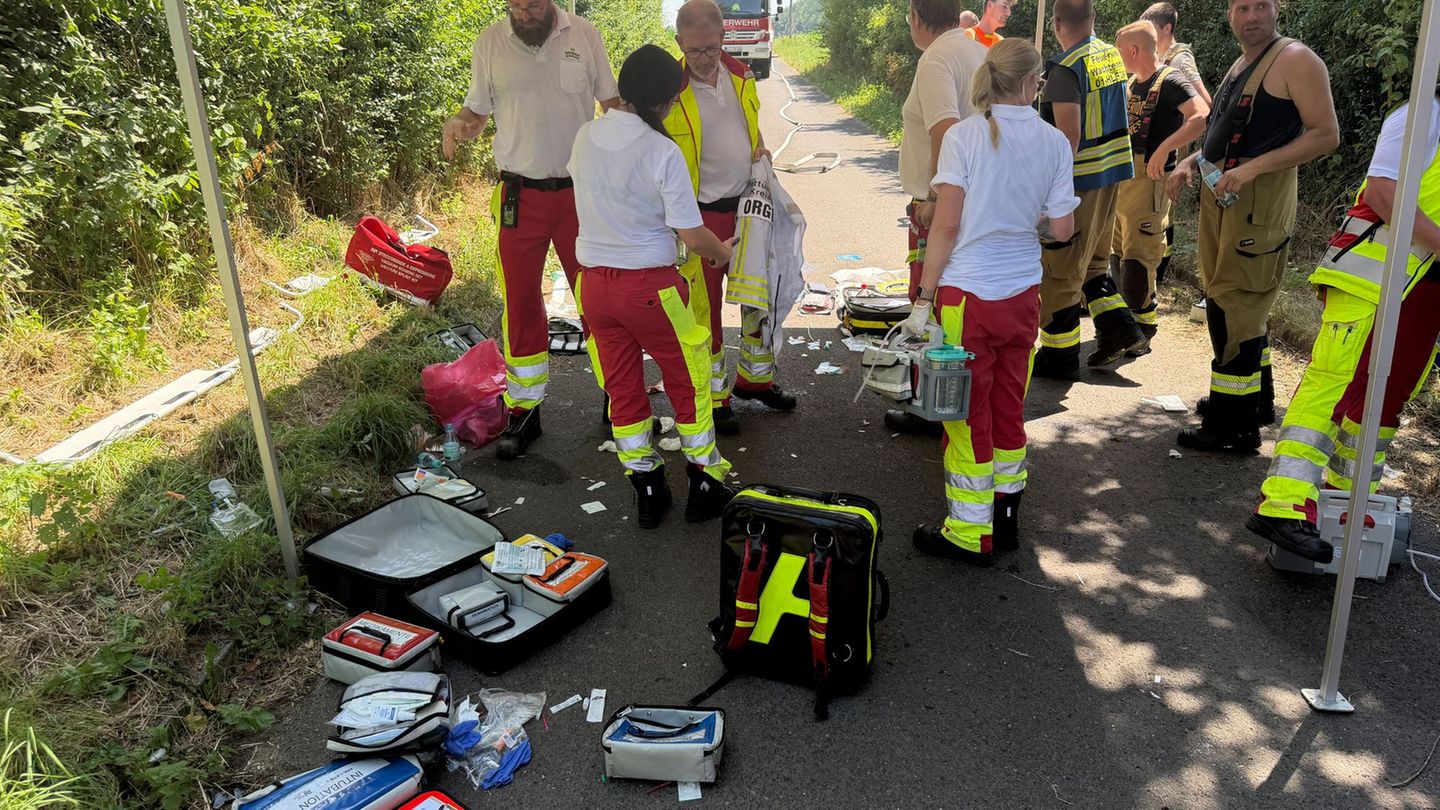 Schwerer Unfall: Zwei E-Scooter-Fahrer bei Unfall schwer verletzt