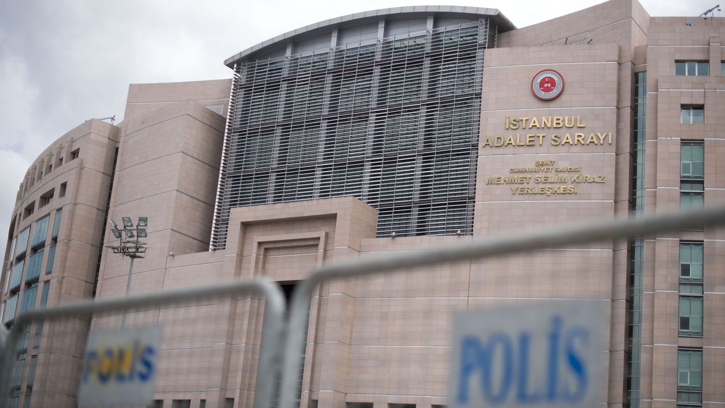 Vergiftung im Türkei-Urlaub: Istanbul: Urteil erwartet im Prozess um vergiftete Familie