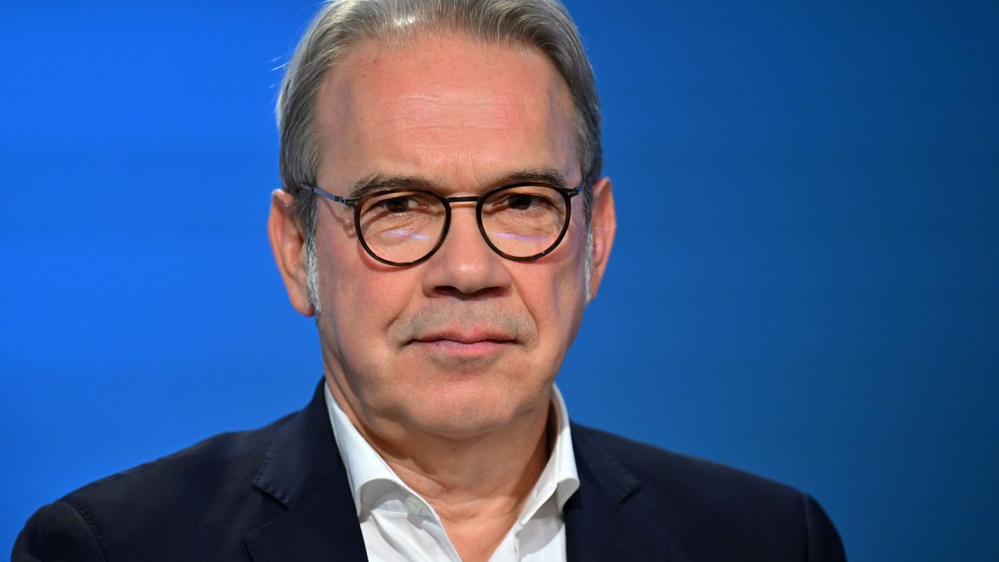 Debatte um AfD: Thüringens Innenminister fordert AfD-Verbotsverfahren