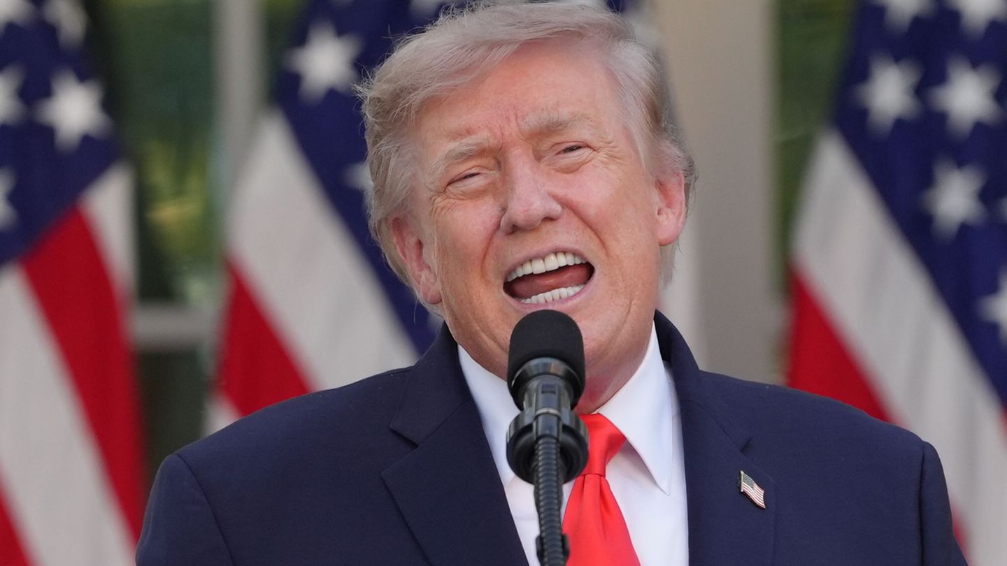 Außenhandel: Wegen Digitalsteuer-Plänen: Trump droht Europäern mit Zöllen