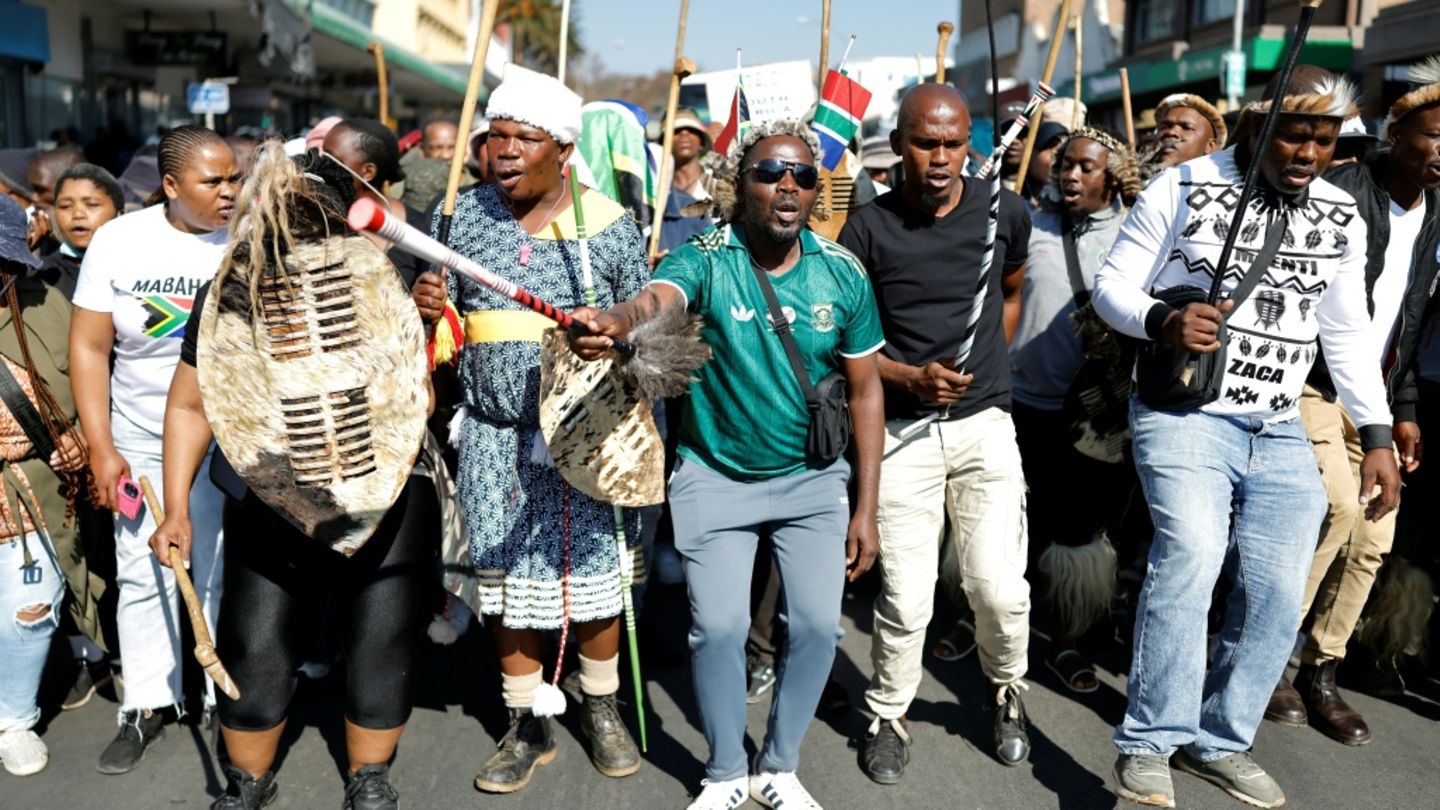 Aus Furcht vor fremdenfeindlicher Gewalt: Südafrika unterstützt Malawier bei Ausreise