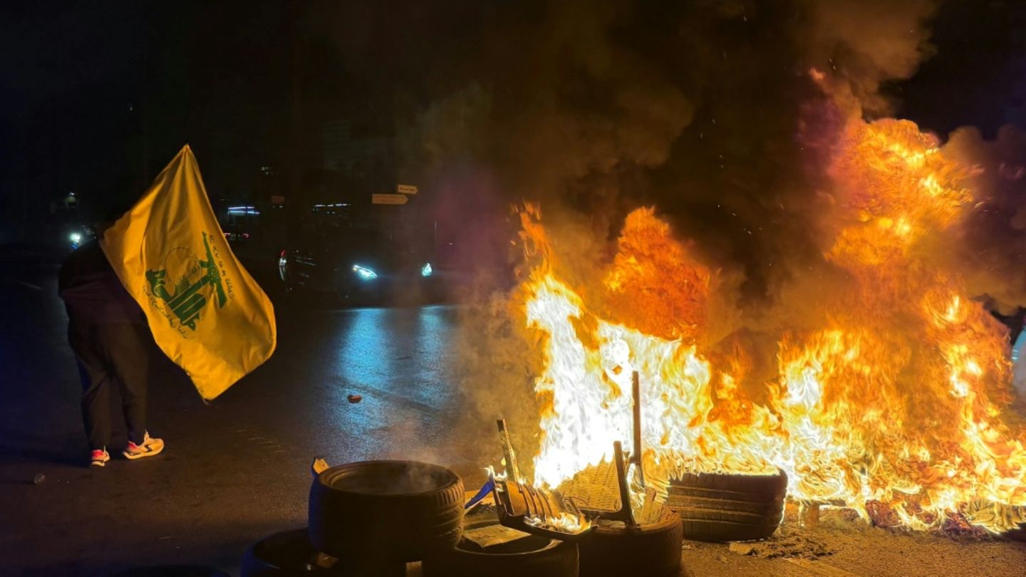 Hisbollah-Anhänger protestieren in Beirut gegen Libanon-Israel-Abkommen