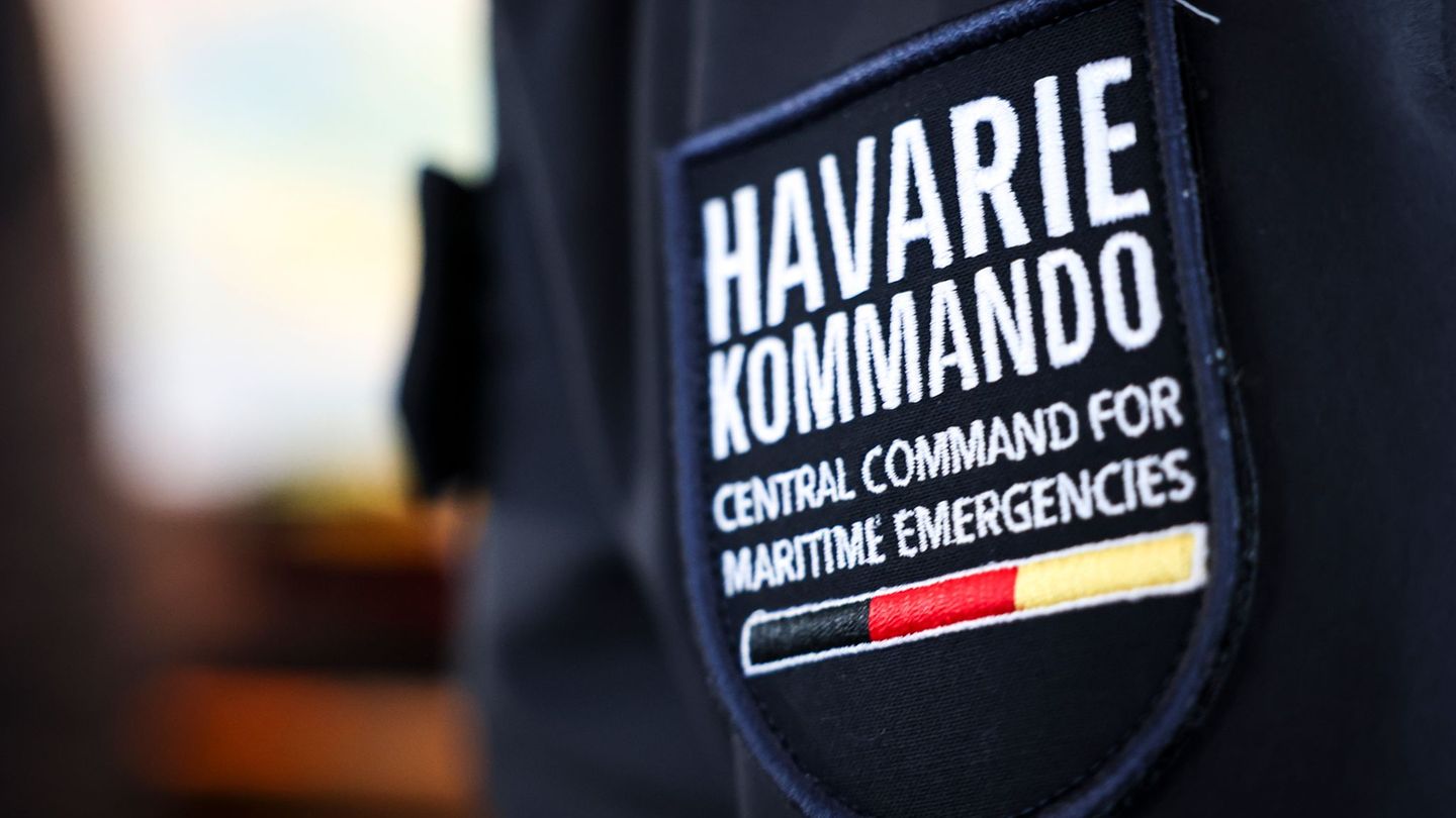 Brake im Landkreis Wesermarsch: Wenn Öl ausläuft und die Sonne brennt - Großübung bei Hitze