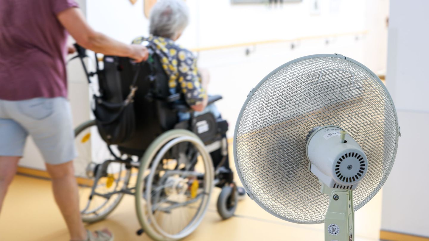 Hitzeperiode: Keine Abkühlung: Hitze belastet Pflege in NRW